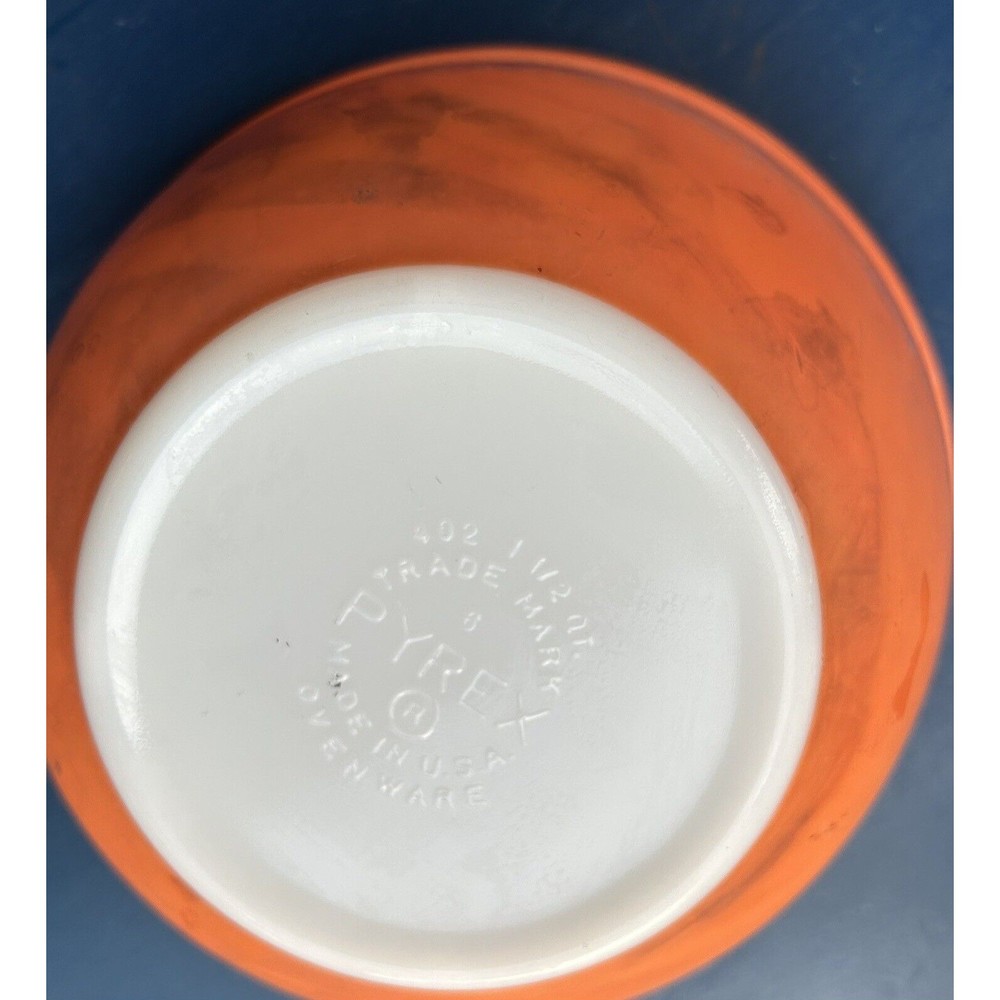 Pyrex Primary Orange 402 Mixing Nesting Bowl 1 1/2 Quart Qt With Condition - Picture 3 of 8